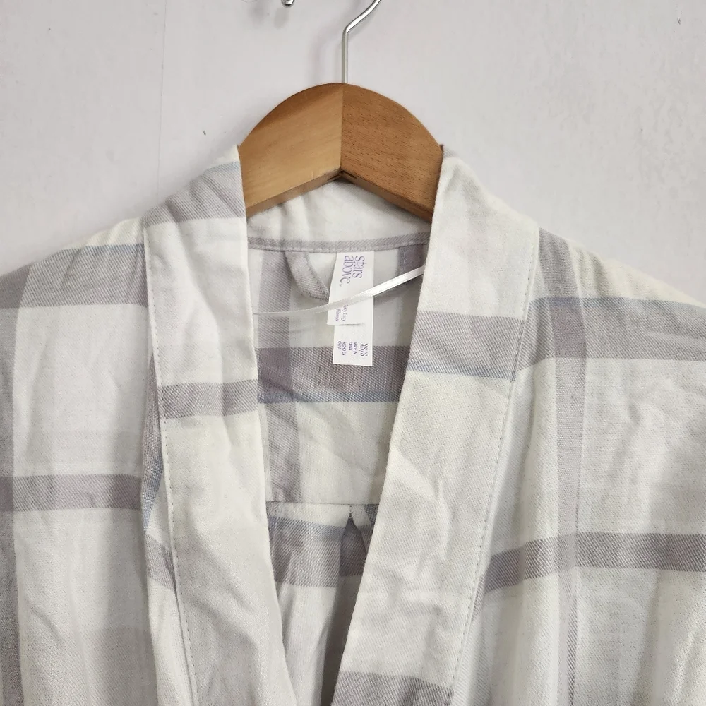NWT Stars Above Gray Plaid Cozy Flannel Robe Size XS/S - Picture 3 of 10